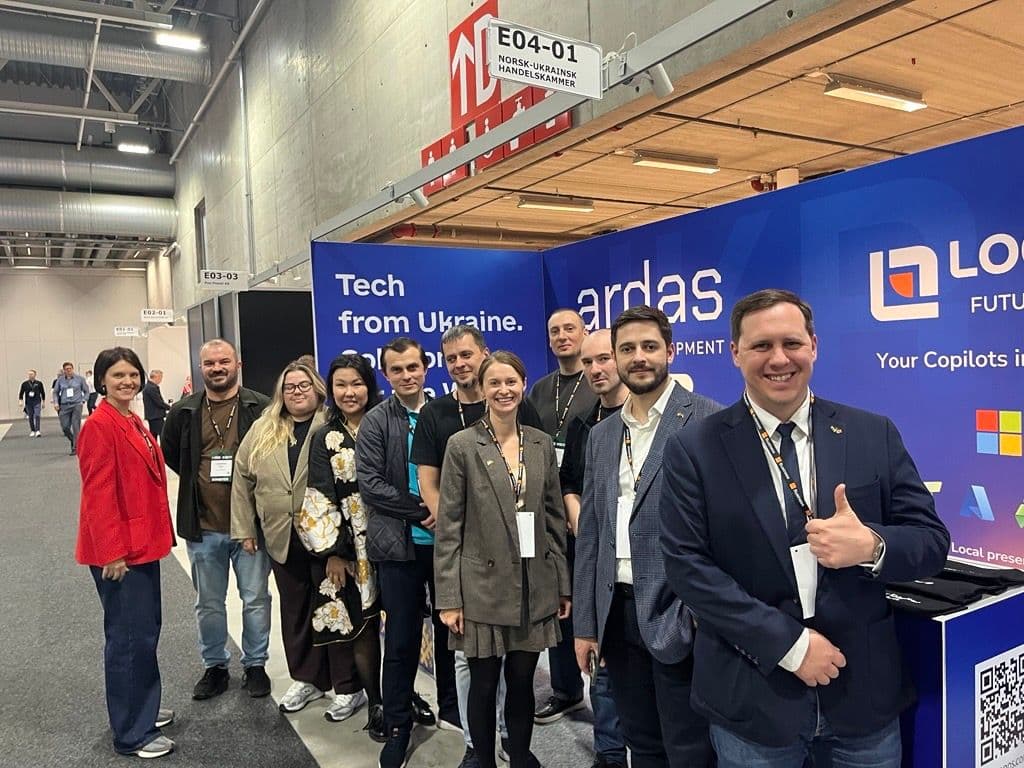 Photo capturing all the exhibitors who were part of NUCC stand at Oslo Tech Show 2025
